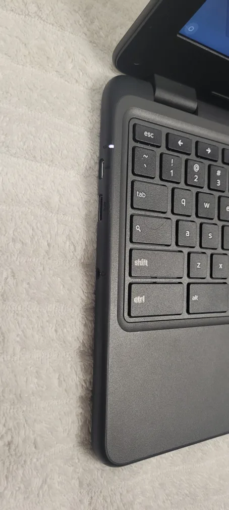 Dell Chromebook 3100 - Great Condition! image indicator(6)