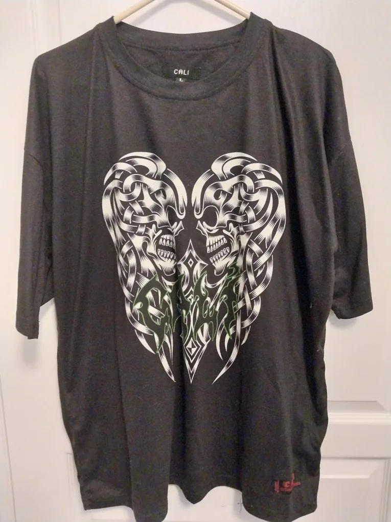 CALI Graphic T-Shirt - Size L thumbnail