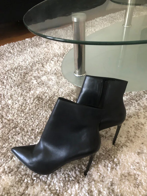 Aldo Black Leather Ankle Boots - Size 8.5 image indicator(5)