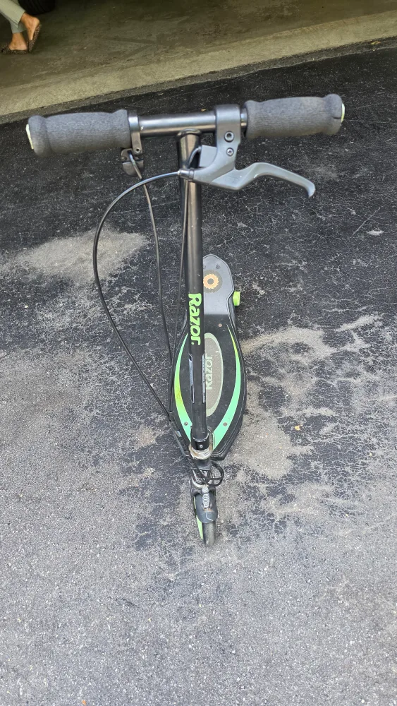 Razor Power Core E100 Electric Scooter thumbnail