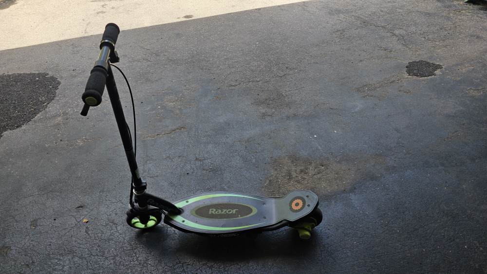 Razor Power Core E100 Electric Scooter - photo 4