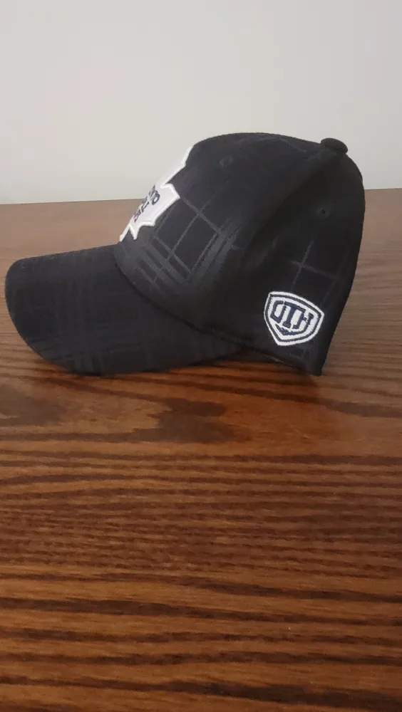 Toronto Maple Leafs Hat - Old Time Hockey image indicator(2)