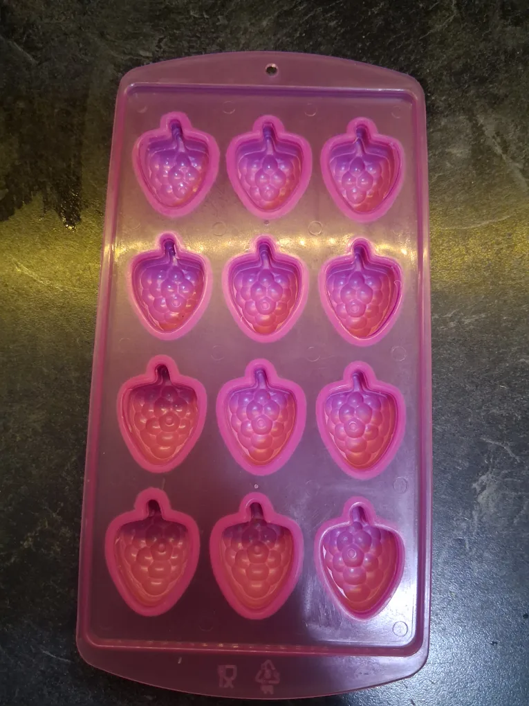 Raspberry Shaped Silicone Mold image indicator(2)
