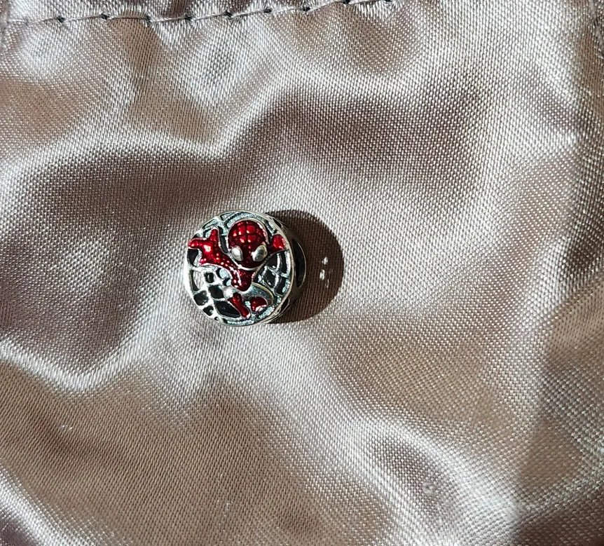 Marvel Spider-Man charm thumbnail
