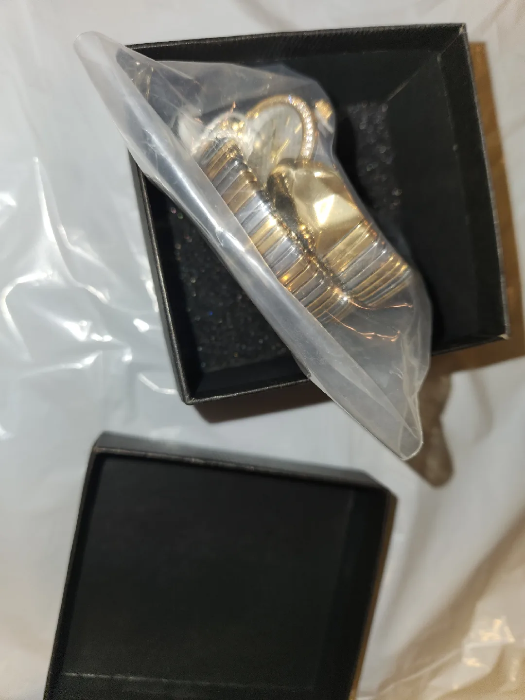 Women's Saudi Arabian wraparound snake watch image indicator(4)