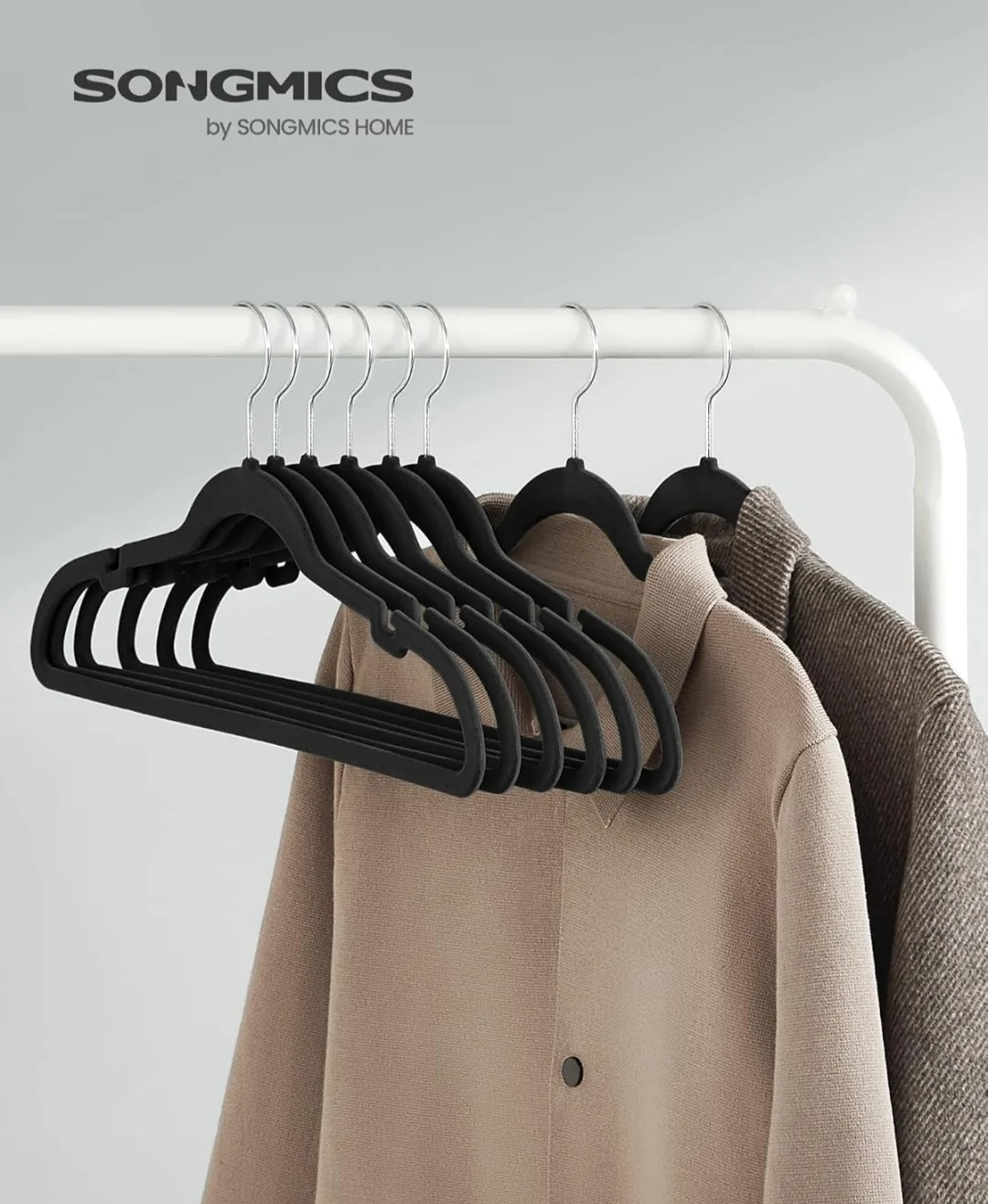 SONGMICS Black Velvet Clothes Hangers thumbnail