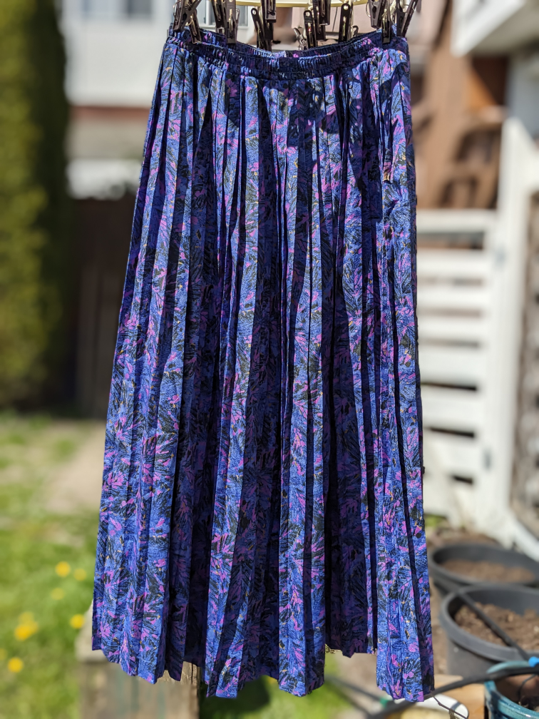 Vintage Pykettes Blue & Purple Floral Pleated Skirt