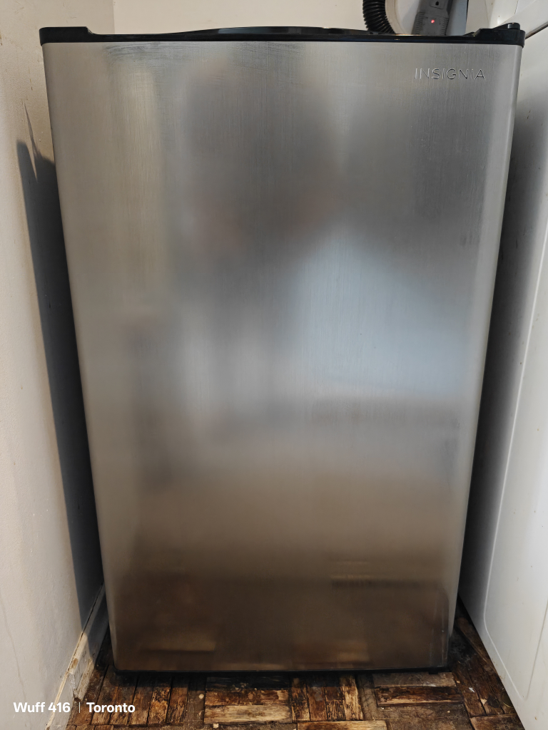Mini Fridge/ Bar Fridge