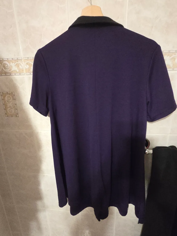 Sweet Laundry Maternity Top - Size Medium image indicator(2)