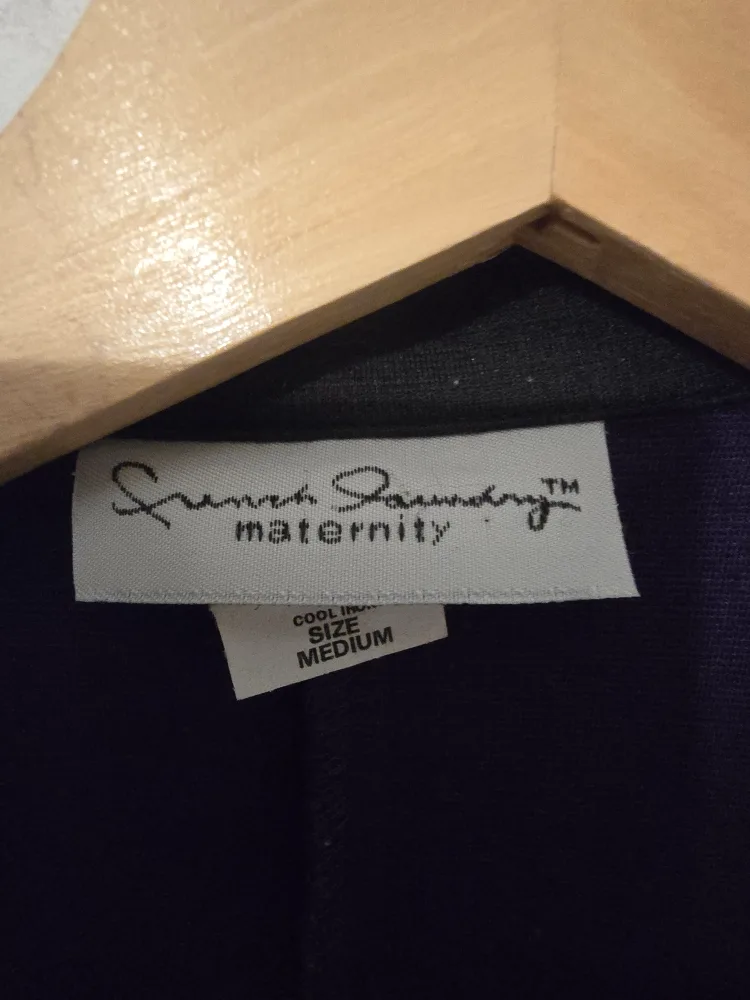 Sweet Laundry Maternity Top - Size Medium image indicator(3)