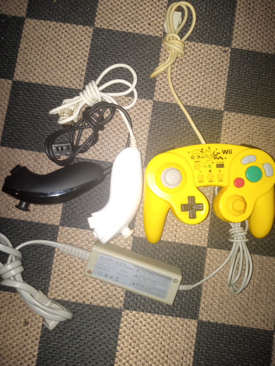 Wii Accessories - Yellow GameCube Controller - photo 2