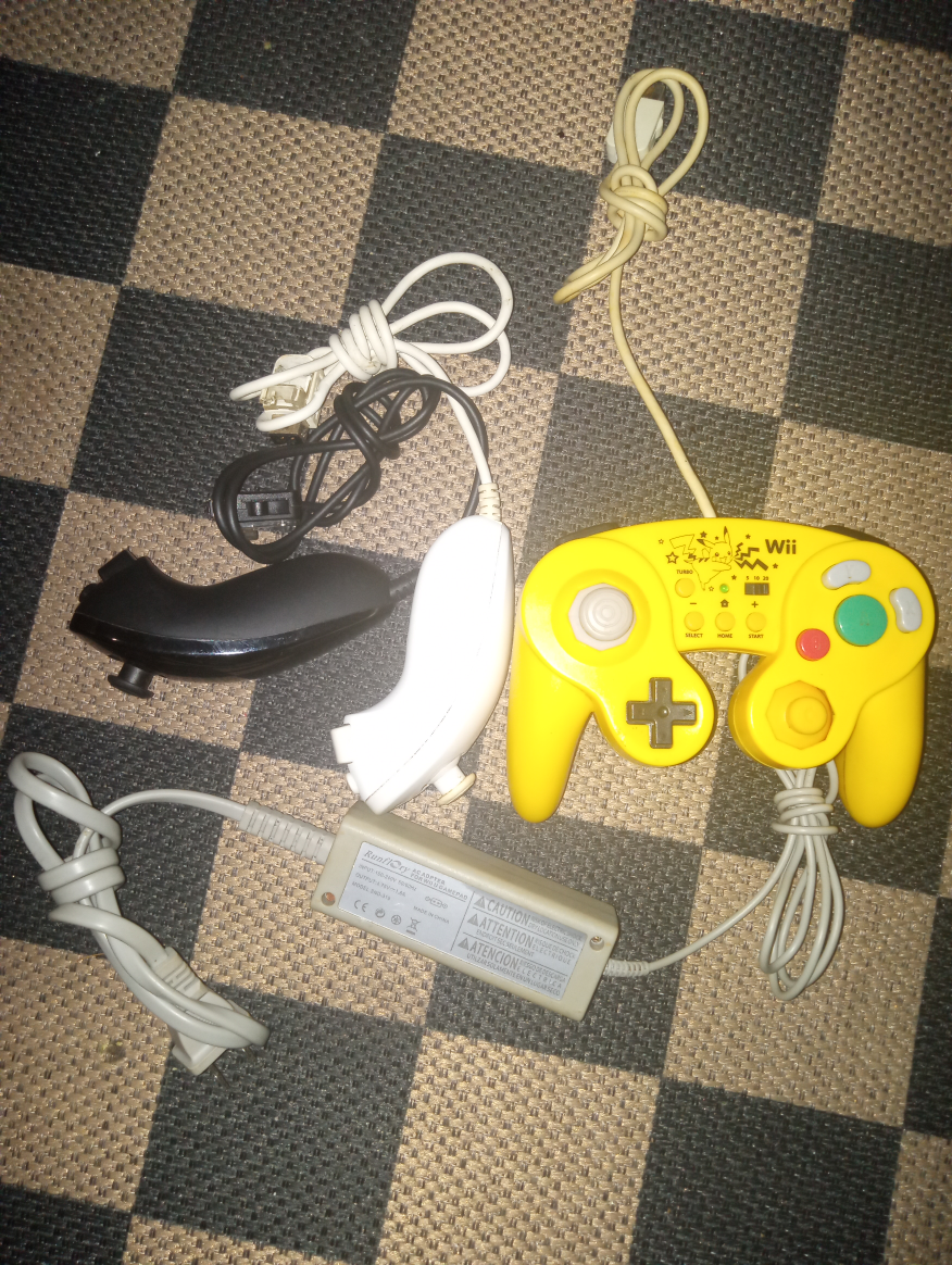 Wii Accessories - Yellow GameCube Controller - photo 5