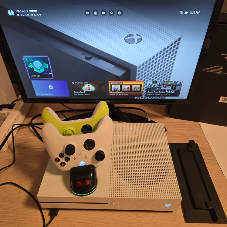 Xbox One S. CLEAN. Complete bundle w/ 2 controllers thumbnail