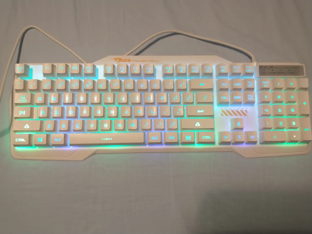 White full mechanical gaming keyboard image indicator(2)