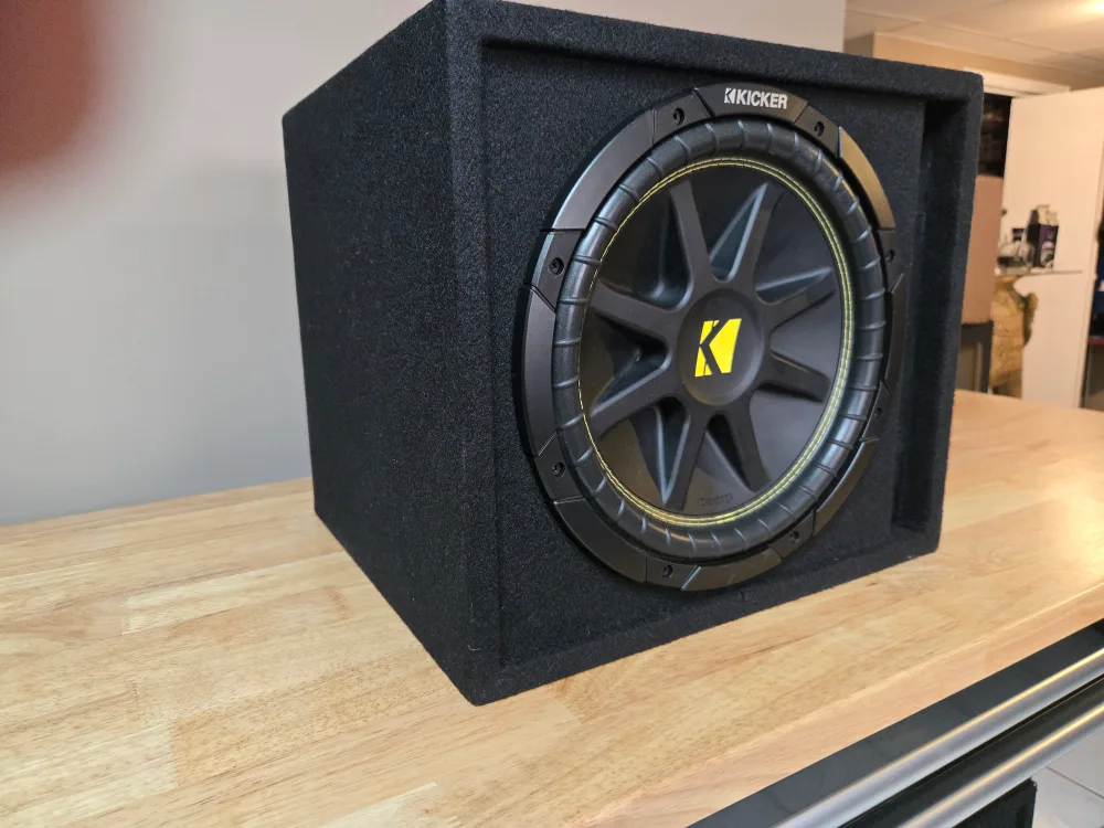 Kicker 12" subwoofer with vented Enclosure image indicator(2)