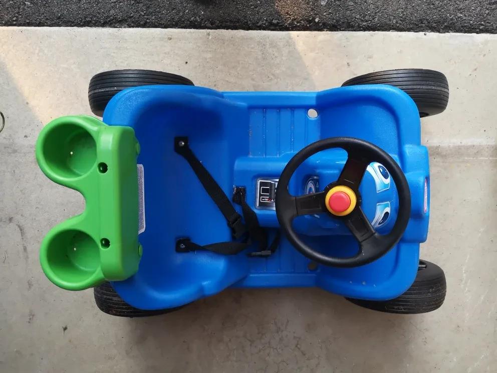 Little Tikes Cozy Truck Ride-On Toy image indicator(3)