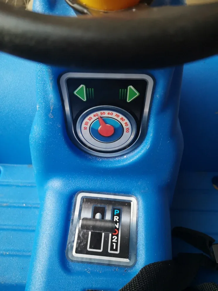 Little Tikes Cozy Truck Ride-On Toy image indicator(5)