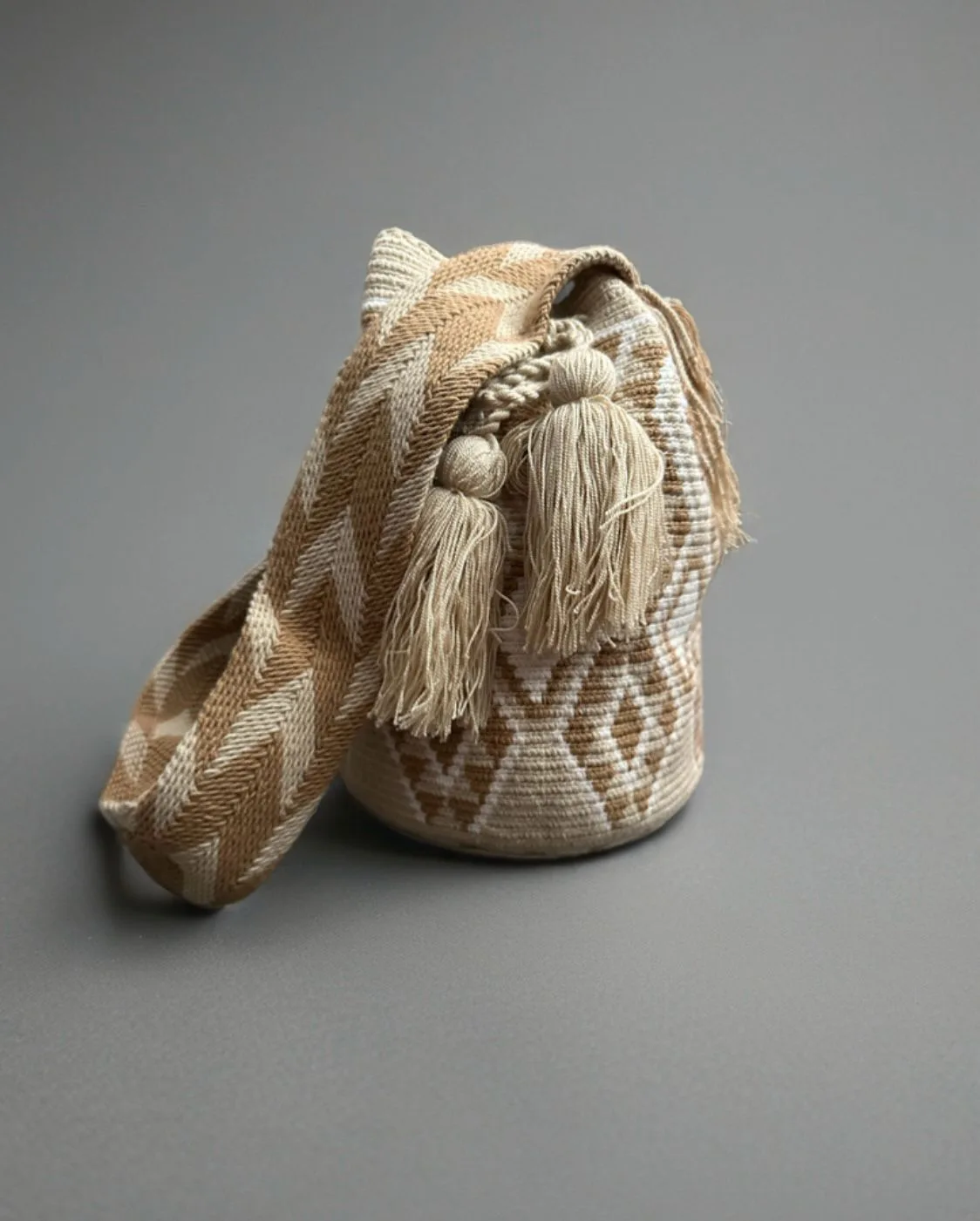 Unisex Colombian Wayuu Mochilas bags image indicator(7)