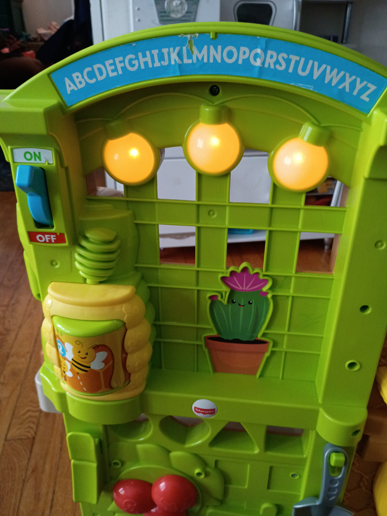 Fisher-Price Grow-the-fun Garden to Kitchen. 10 bucks. - photo 4