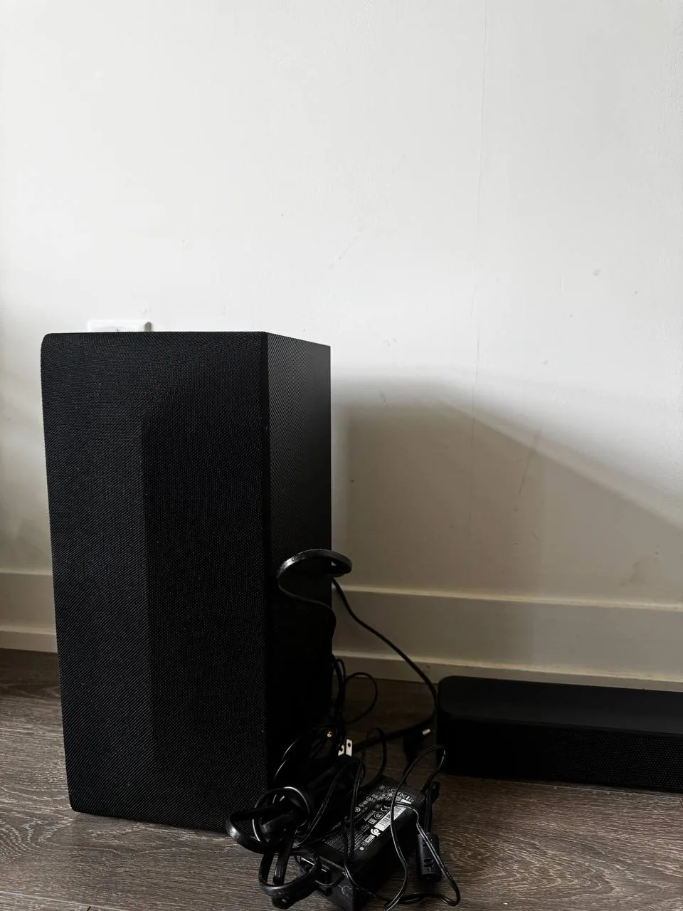 LG SL4 2.1 Channel Wireless Sound Bar thumbnail