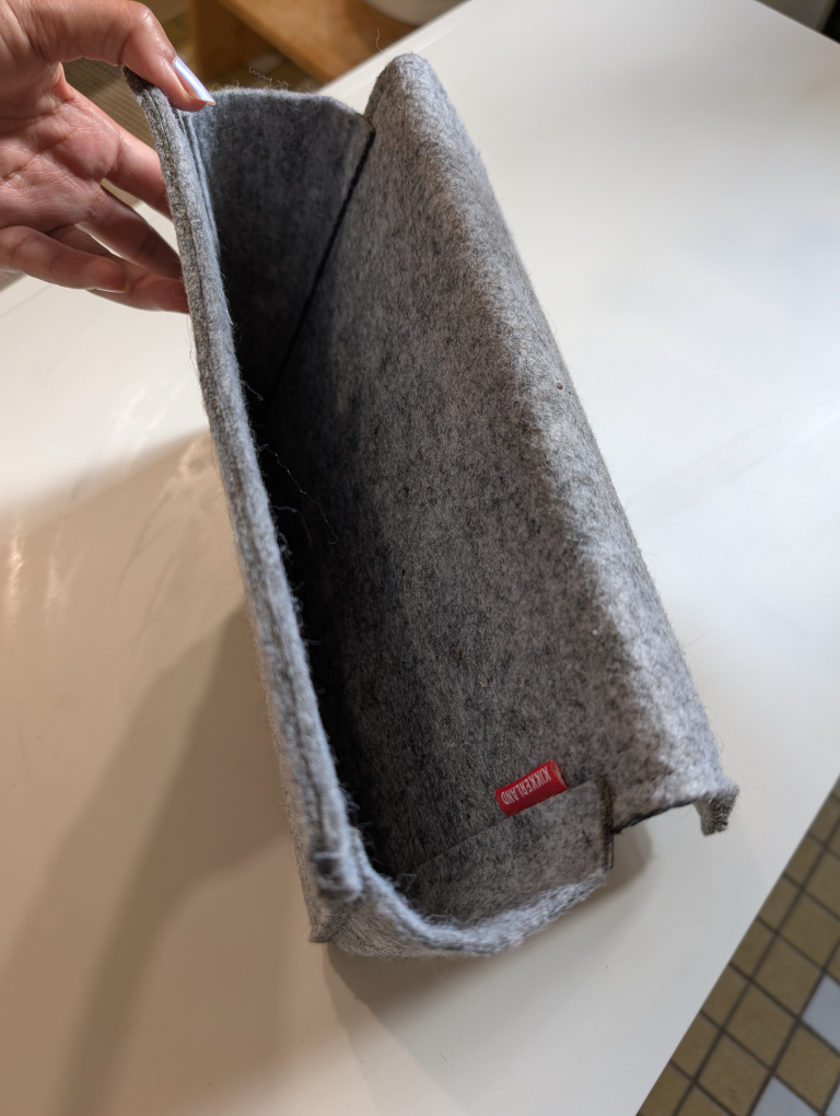 Kikkerland Felt Bedside Pocket - photo 3