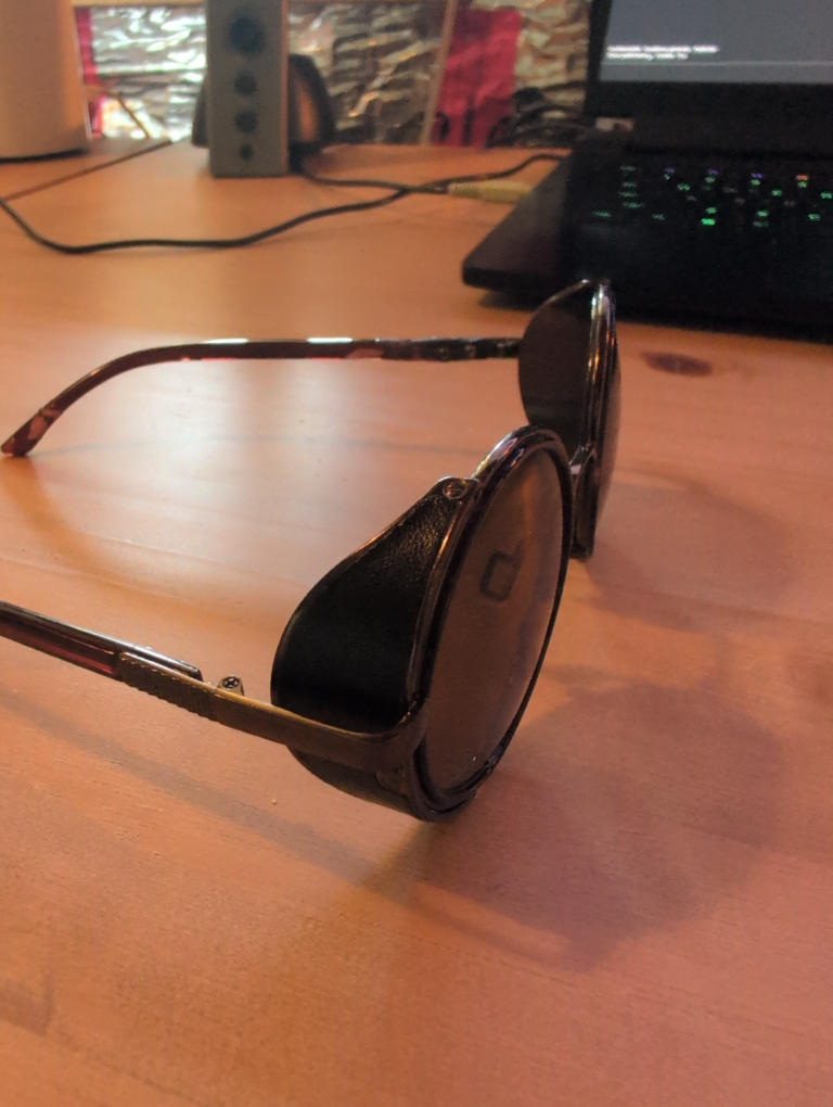 Kaliyadi Eyewear Sunglasses with Case - photo 4