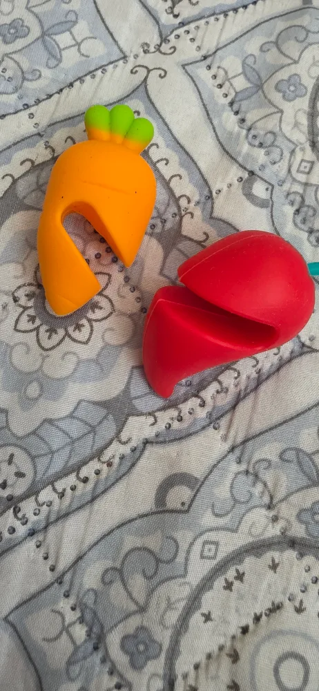 UTHCLO Silicone Pepper Pot Lid Holders thumbnail