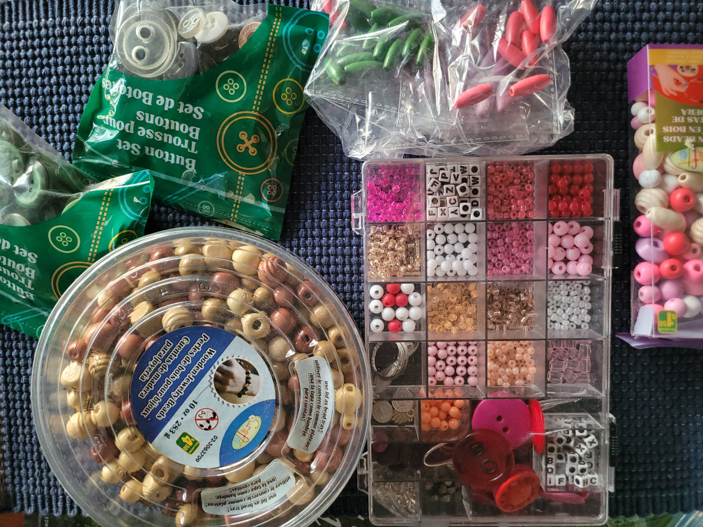 Craft Beads & Buttons Set