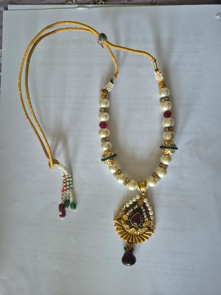Pearl and Gemstone Necklace thumbnail