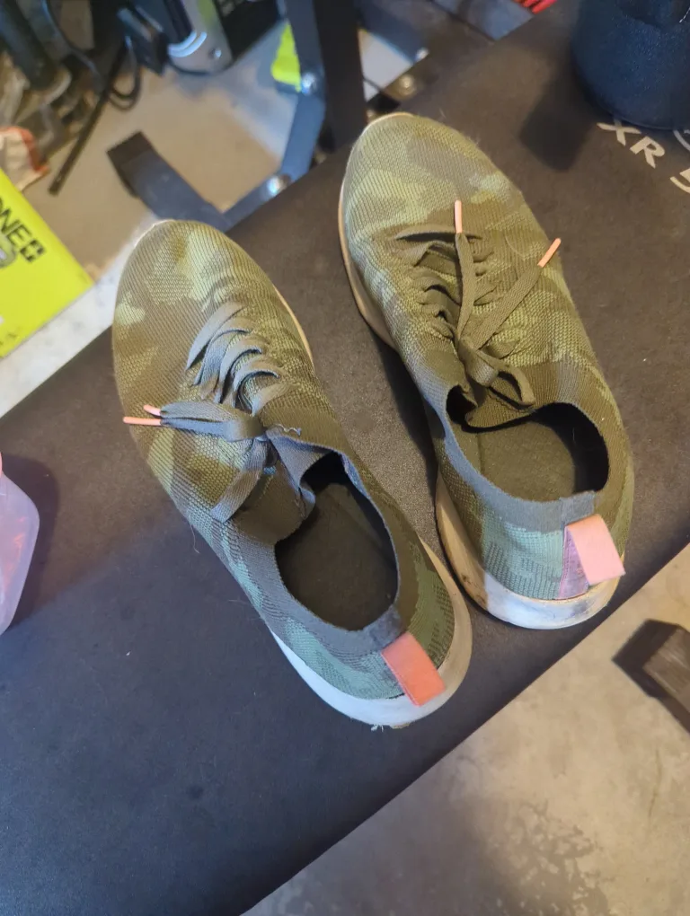 Free Olive Green Camo Running Shoes thumbnail