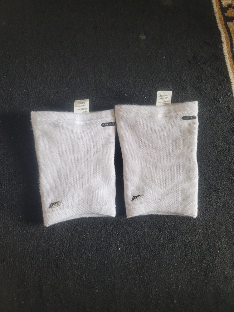 Nike Dri-FIT knee pads - White - photo 2