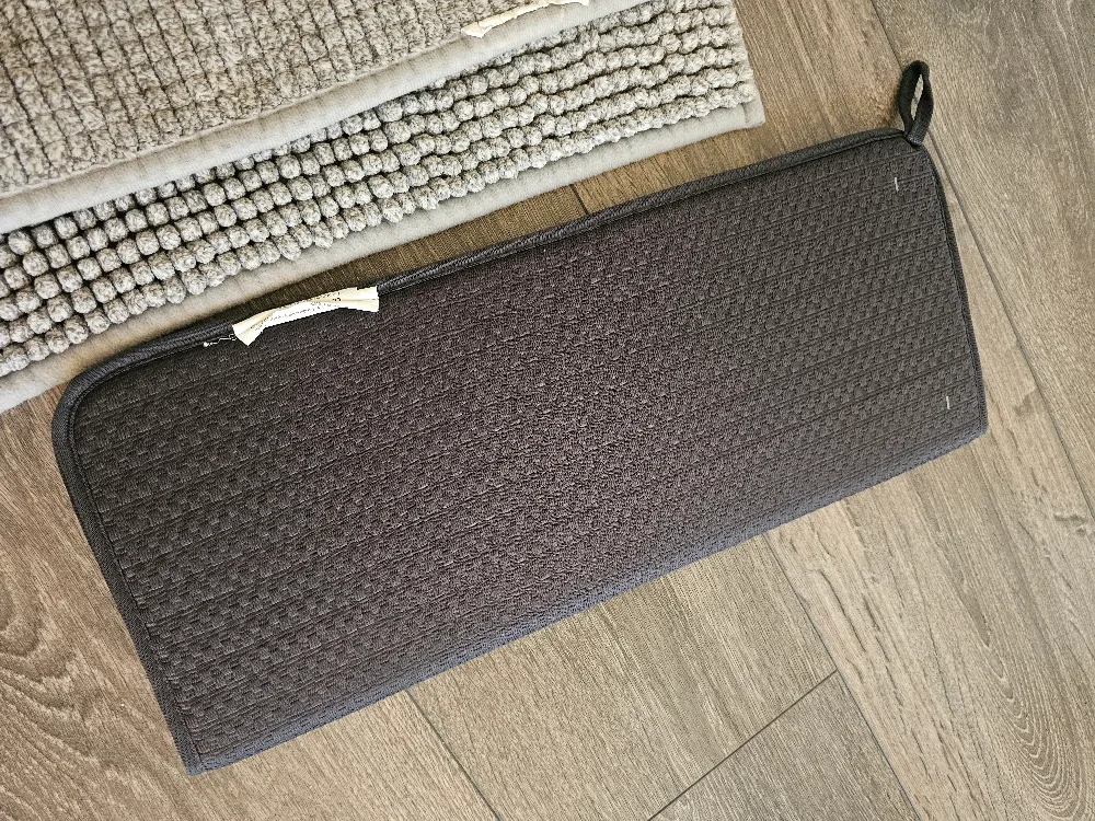 Assorted Home Decor Items image indicator(5)