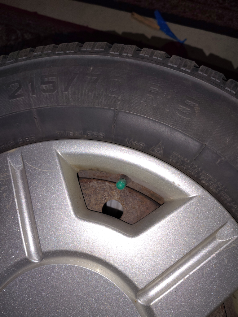 Ford Tire with Rim 215/70R15