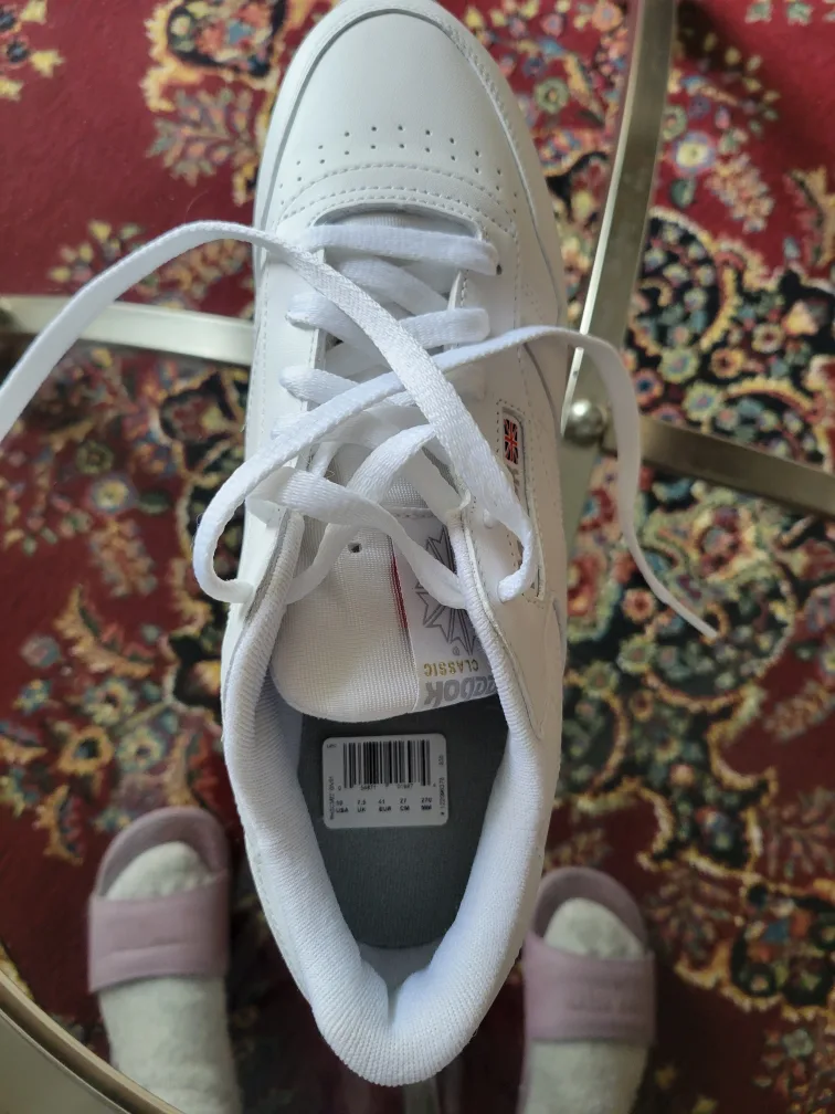 Reebok CL LTHR Women's White Sneakers - Size 10 image indicator(4)