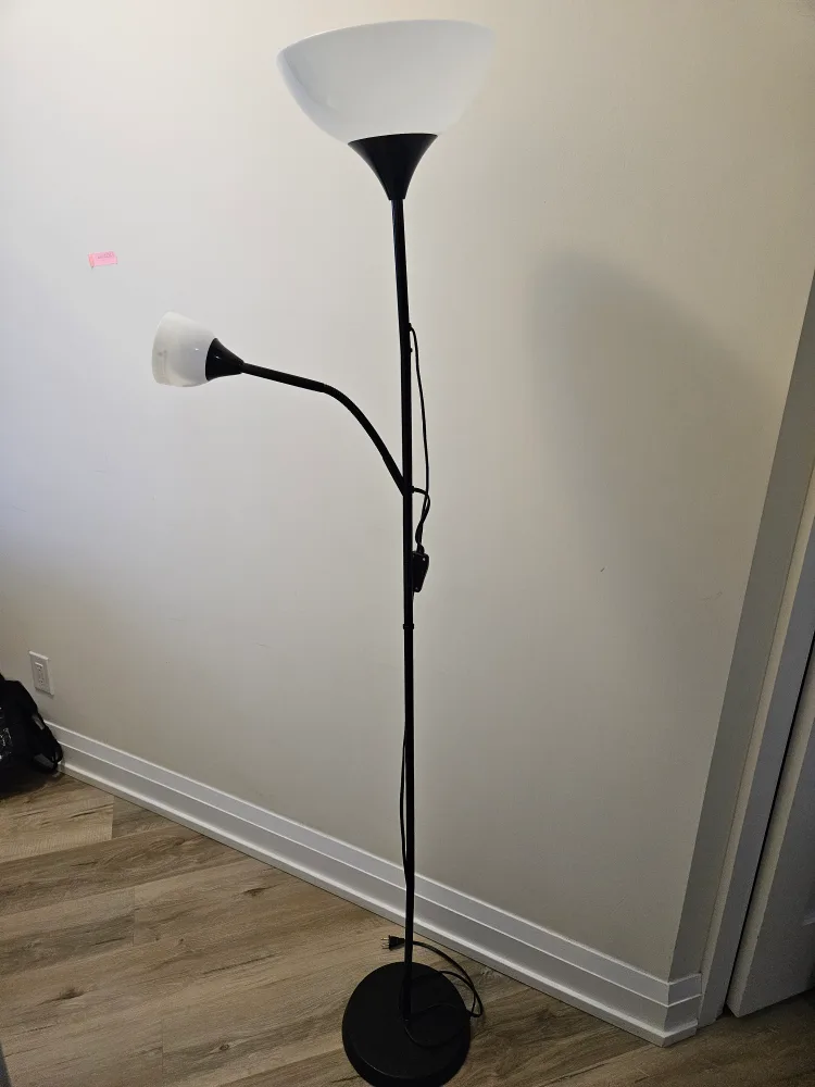 IKEA TÅGARP Floor Lamp - Black/White thumbnail