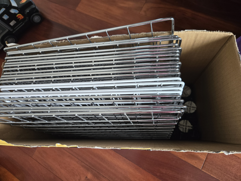 Wire Shelving Racks x 20 - photo 2