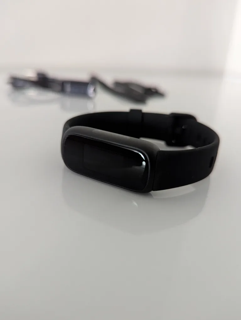 Google Fitbit Inspire 3 Health and Fitness Tracker image indicator(3)