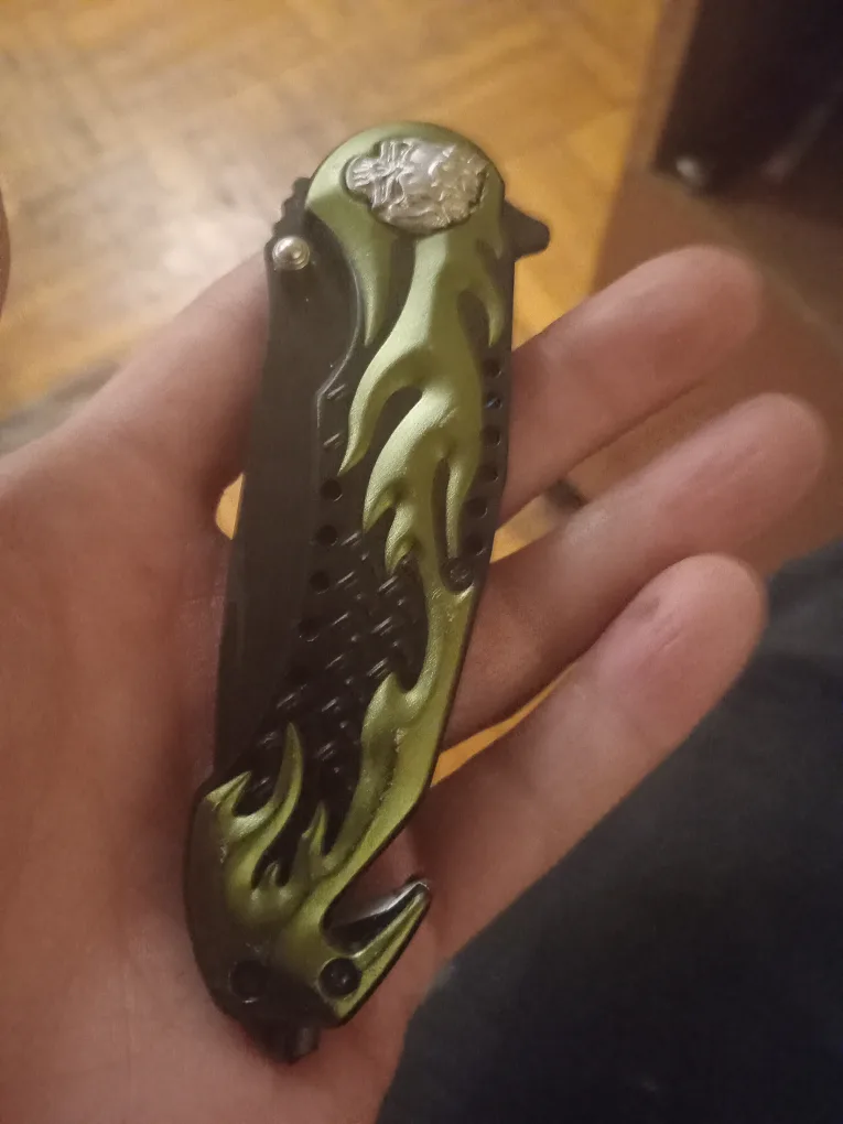 Folding knife image indicator(3)