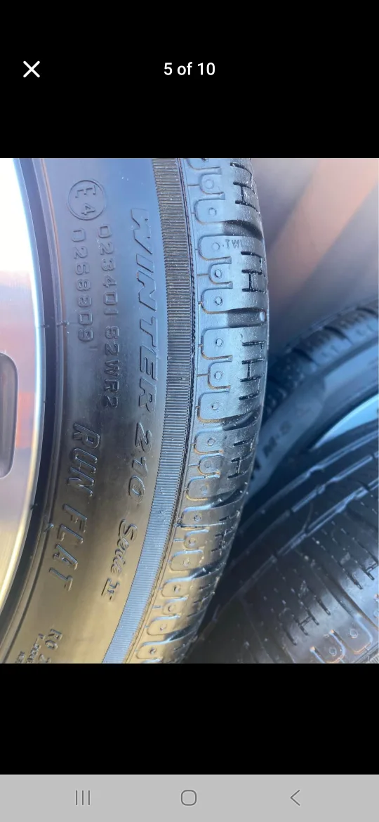 Pirelli Sottozero 245/40R19 Winter Tires on Rims image indicator(5)