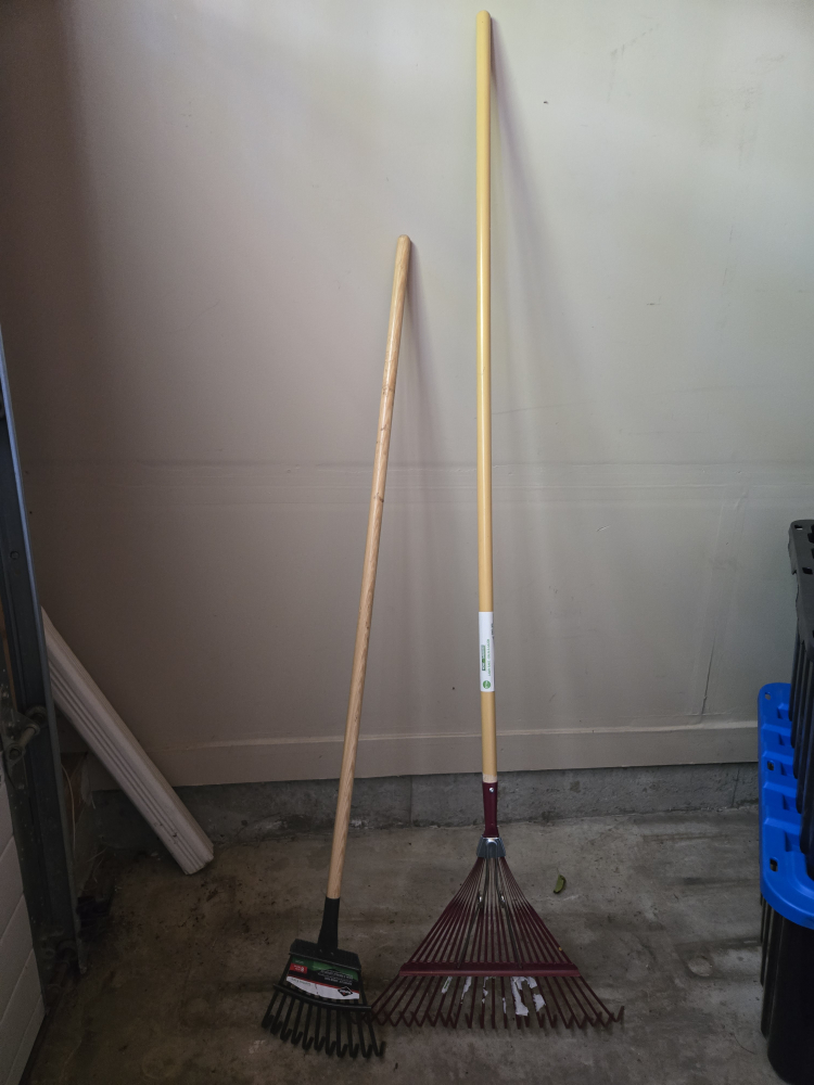 Rakes - Leaf Rake & Garden Rake