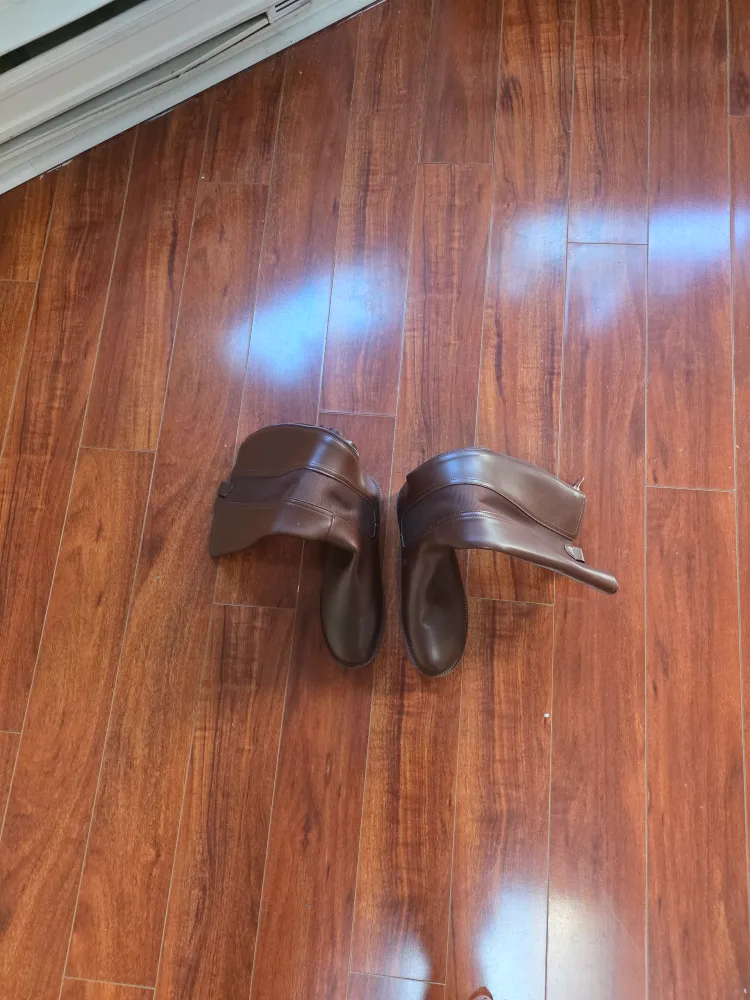 Brown Riding Boots thumbnail