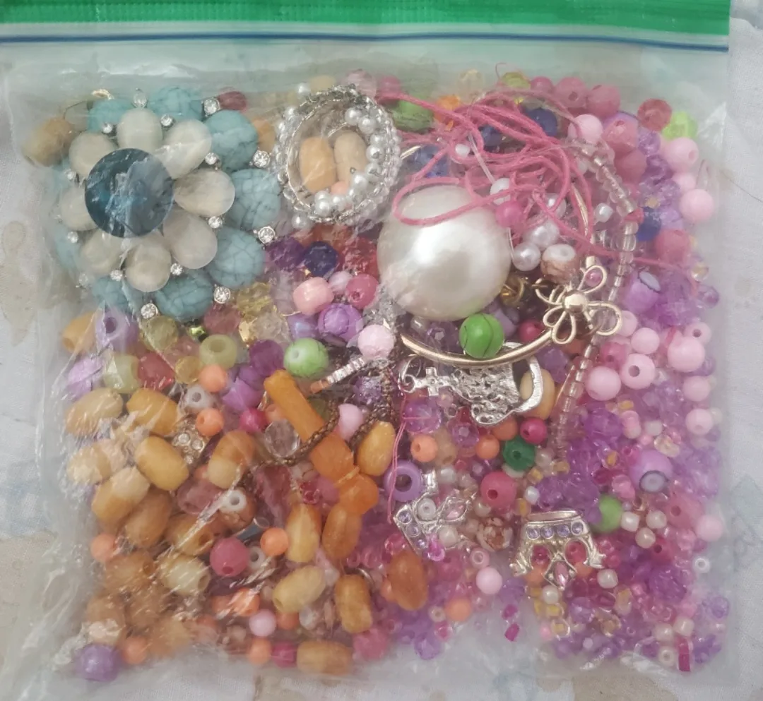 Bag of Assorted Craft Beads & Charms thumbnail