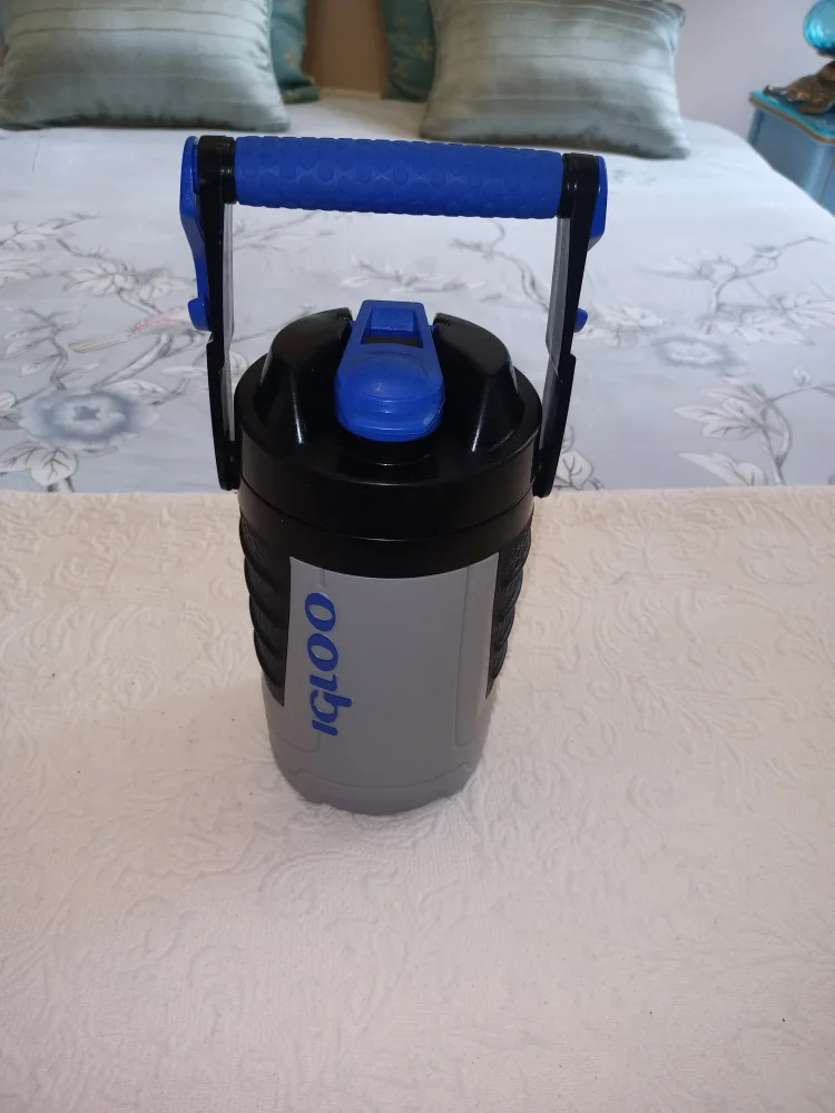 Igloo PROformance 1Quart Water Bottle thumbnail