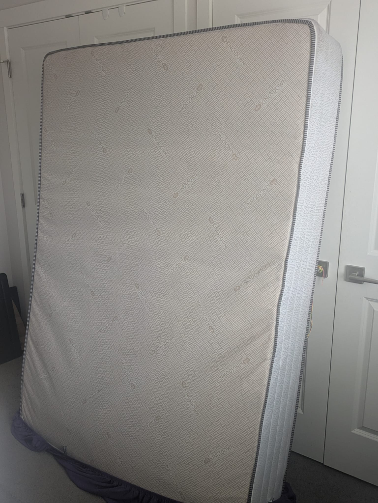 Kingdown Mattress - Great Condition - photo 4