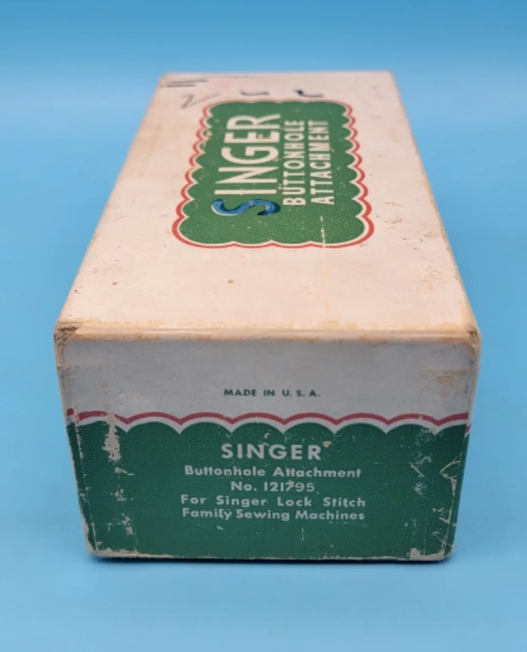 Vintage Singer #121795 BUTTONHOLE ATTACHMENT image indicator(2)