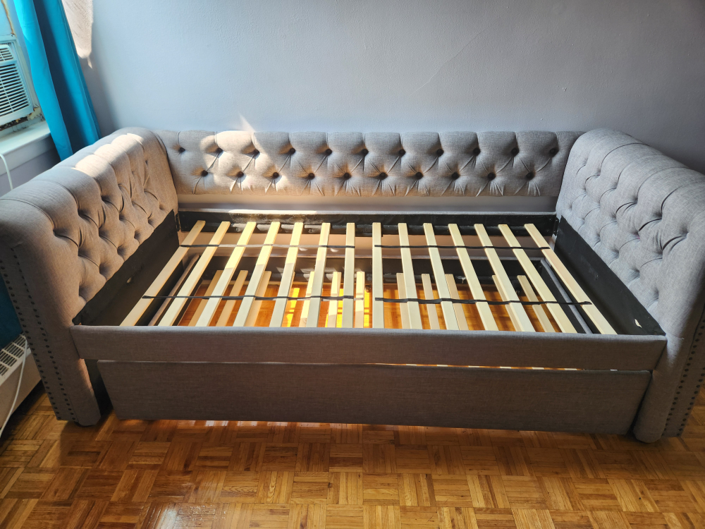 Grey Daybed with Trundle