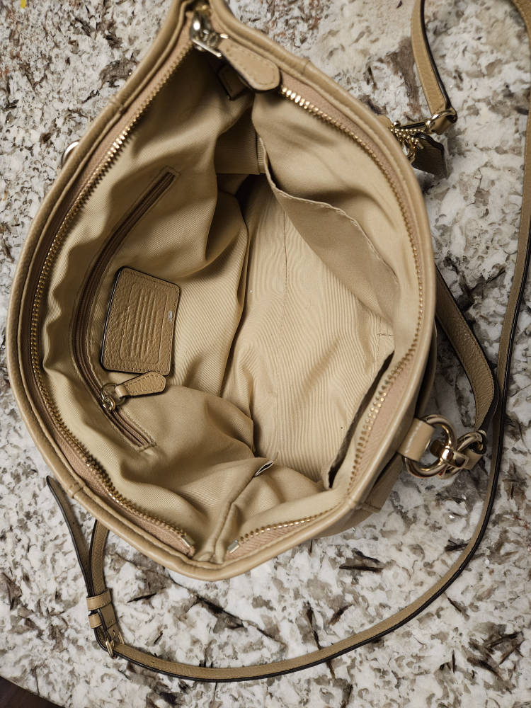 Coach Beige Leather Handbag - photo 4