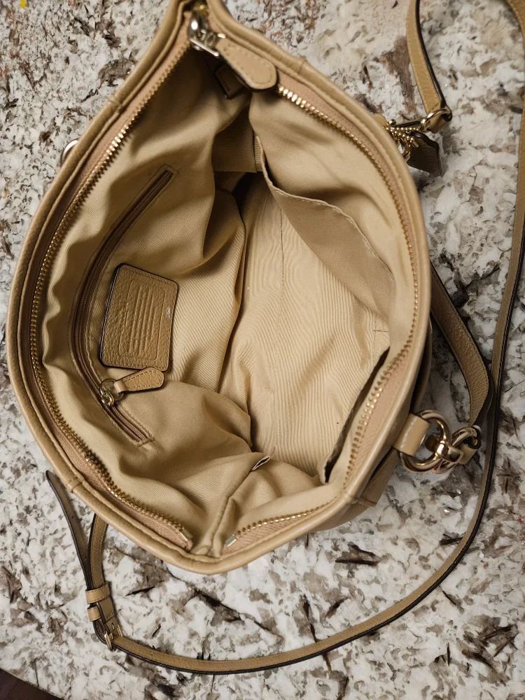 Coach Beige Leather Handbag image indicator(4)