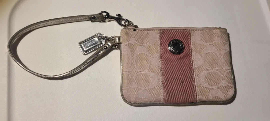 Coach Wristlet thumbnail