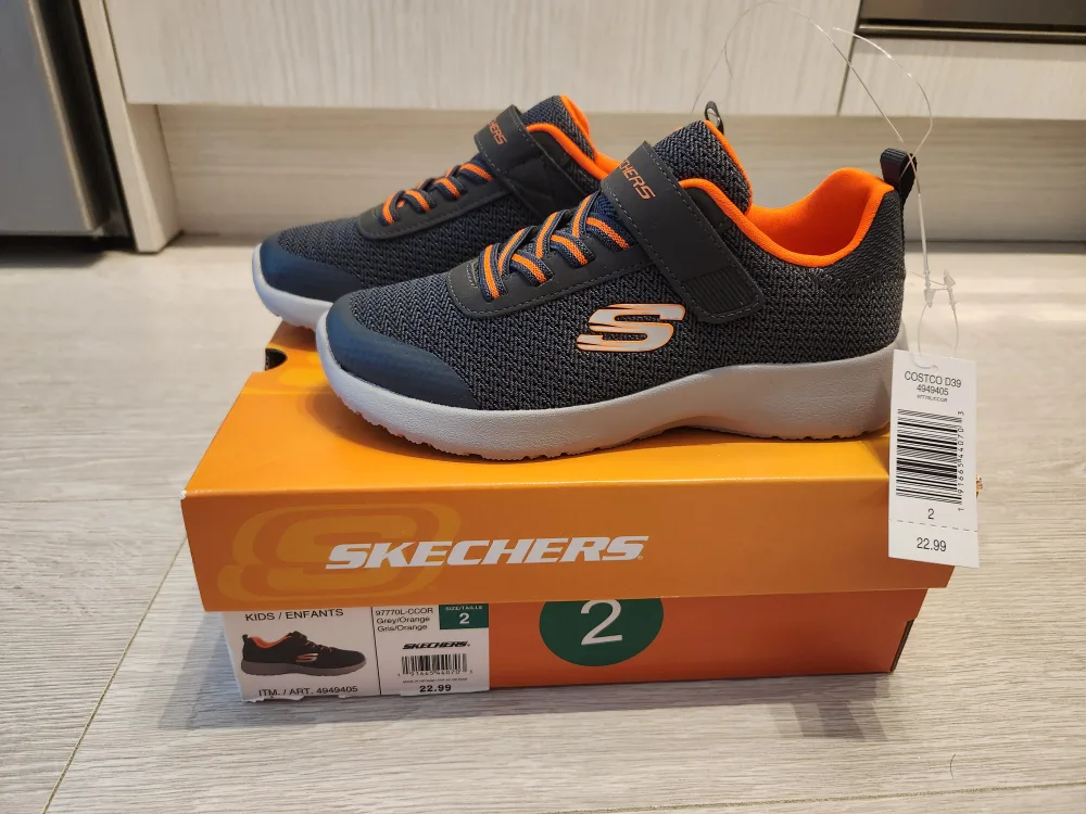 NEW Boys Sketchers Size 2 Shoes thumbnail